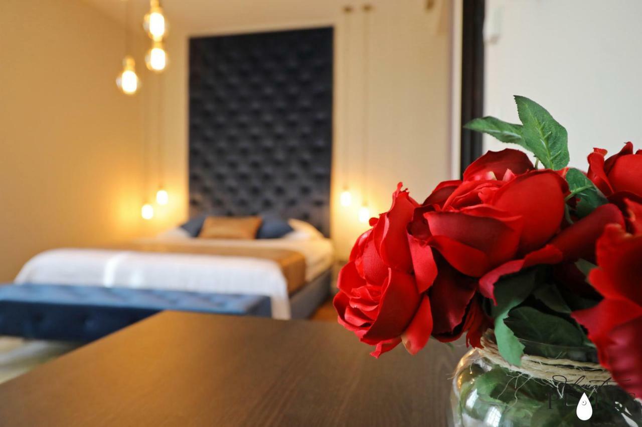 Three Pearls Deluxe Rooms & Studios Zára Kültér fotó